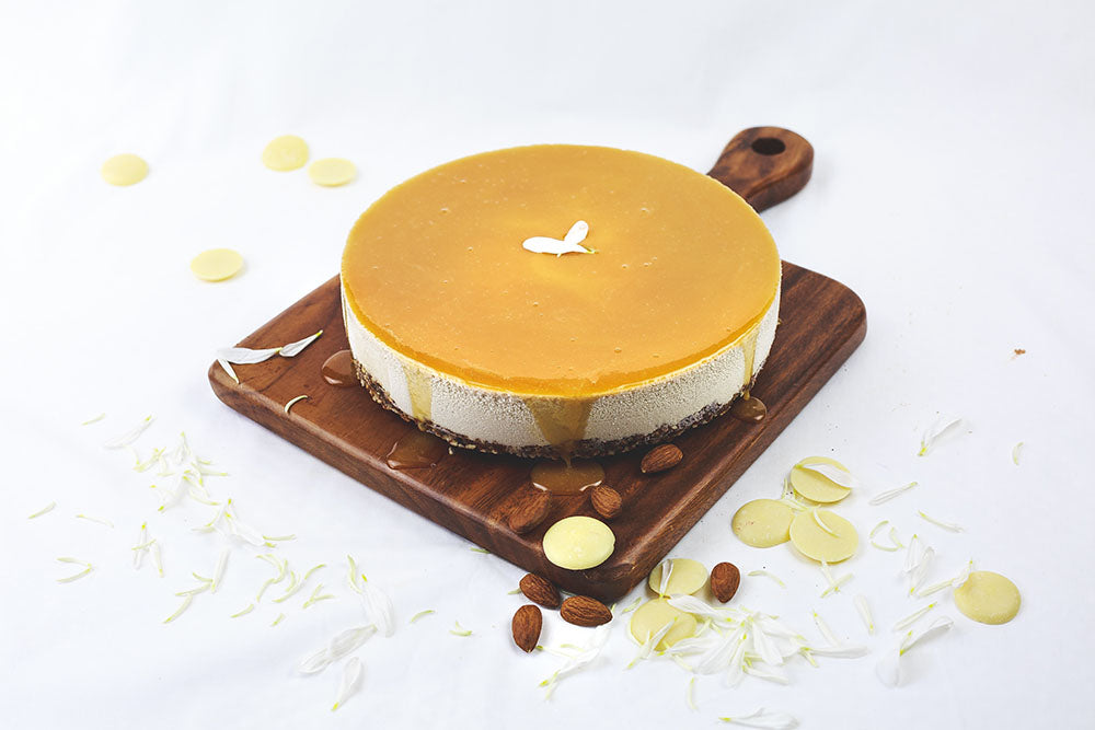 Salted caramel cheesecake with almonds and caramel all-around